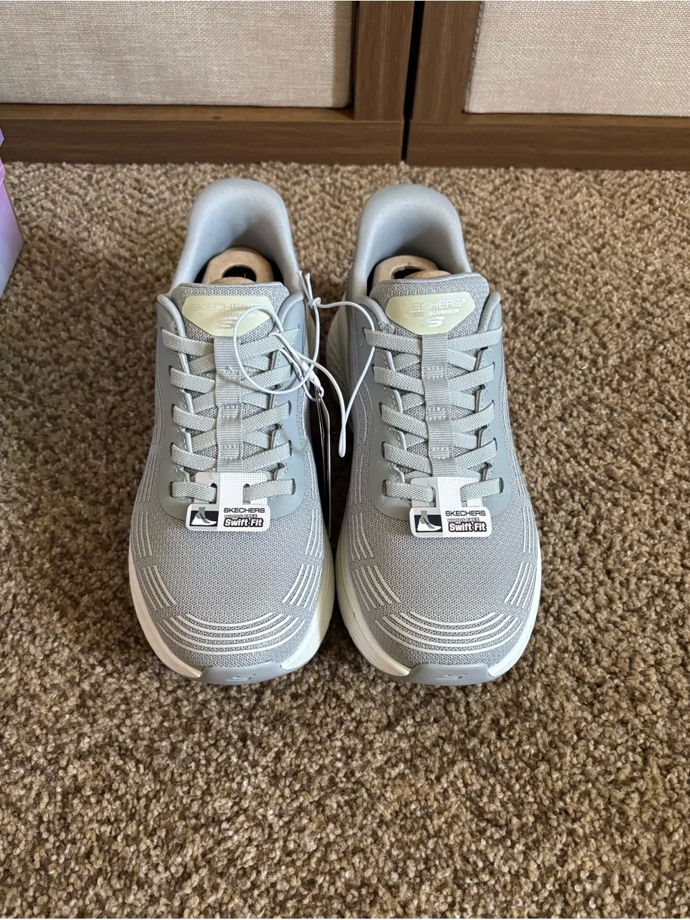 Skechers Swift Fit Size 9 Women Gray  Slip-On Sneakers with Lime Accent